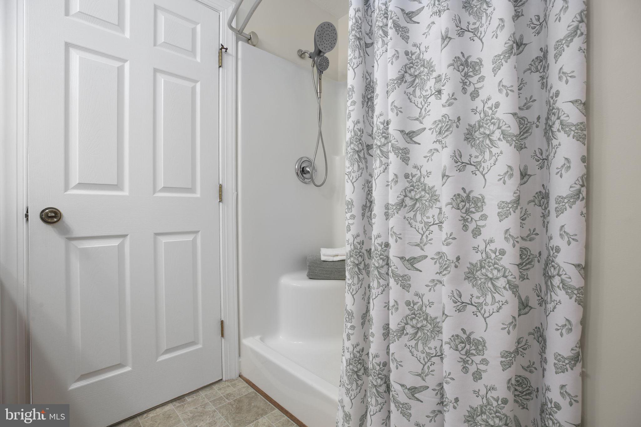 33 Austin Way Bumpass, VA 23024 - Photo 11 of 55 a bathroom with a shower