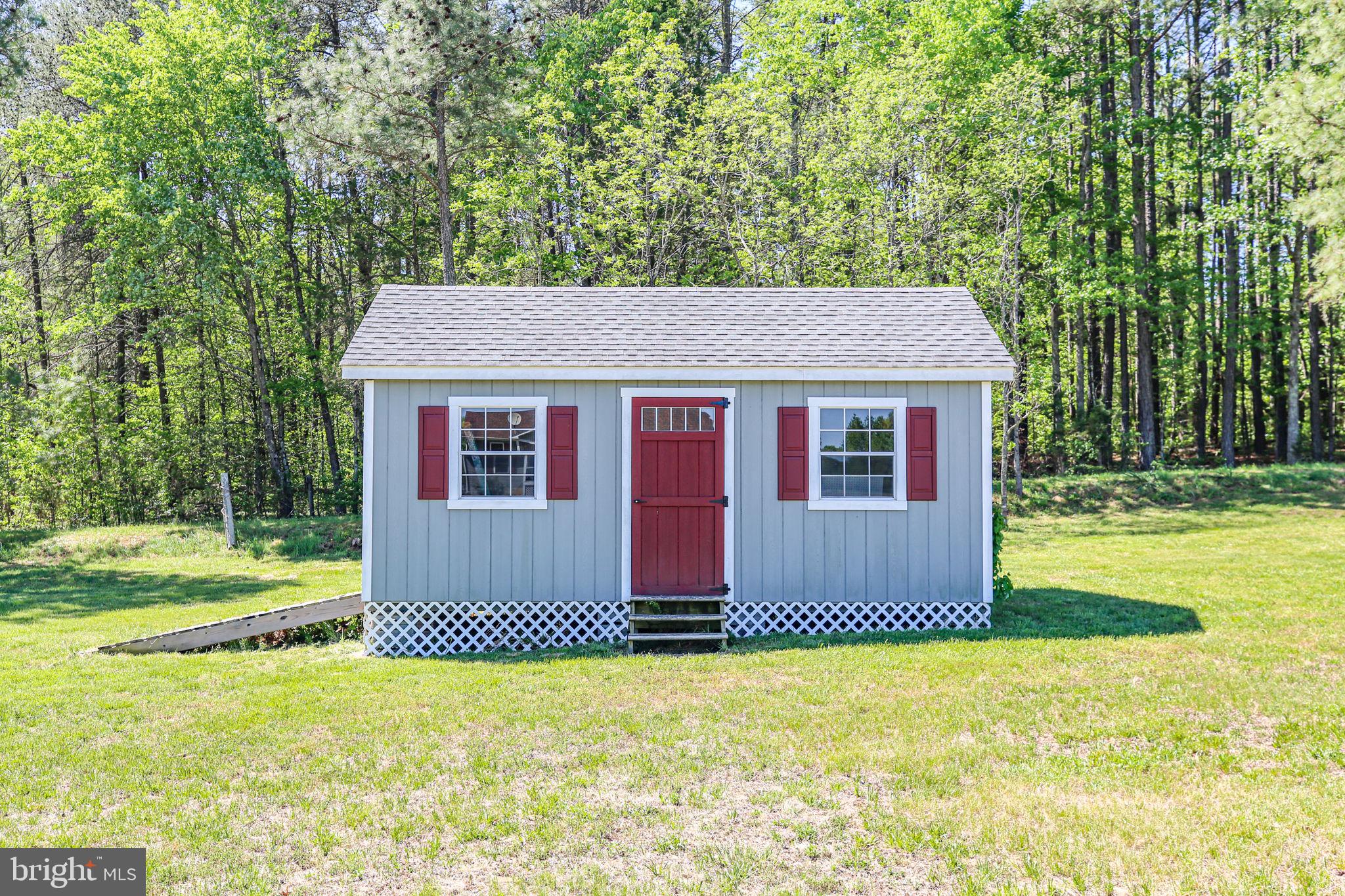 33 Austin Way Bumpass, VA 23024 - Photo 25 of 55 Storage Shed