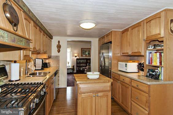 9742 Basket Ring Road Columbia, MD 21045 - Photo 5 of 30 Kitchen