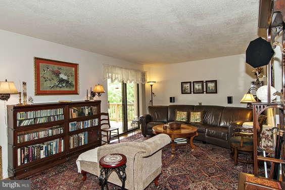 9742 Basket Ring Road Columbia, MD 21045 - Photo 8 of 30 Living Room