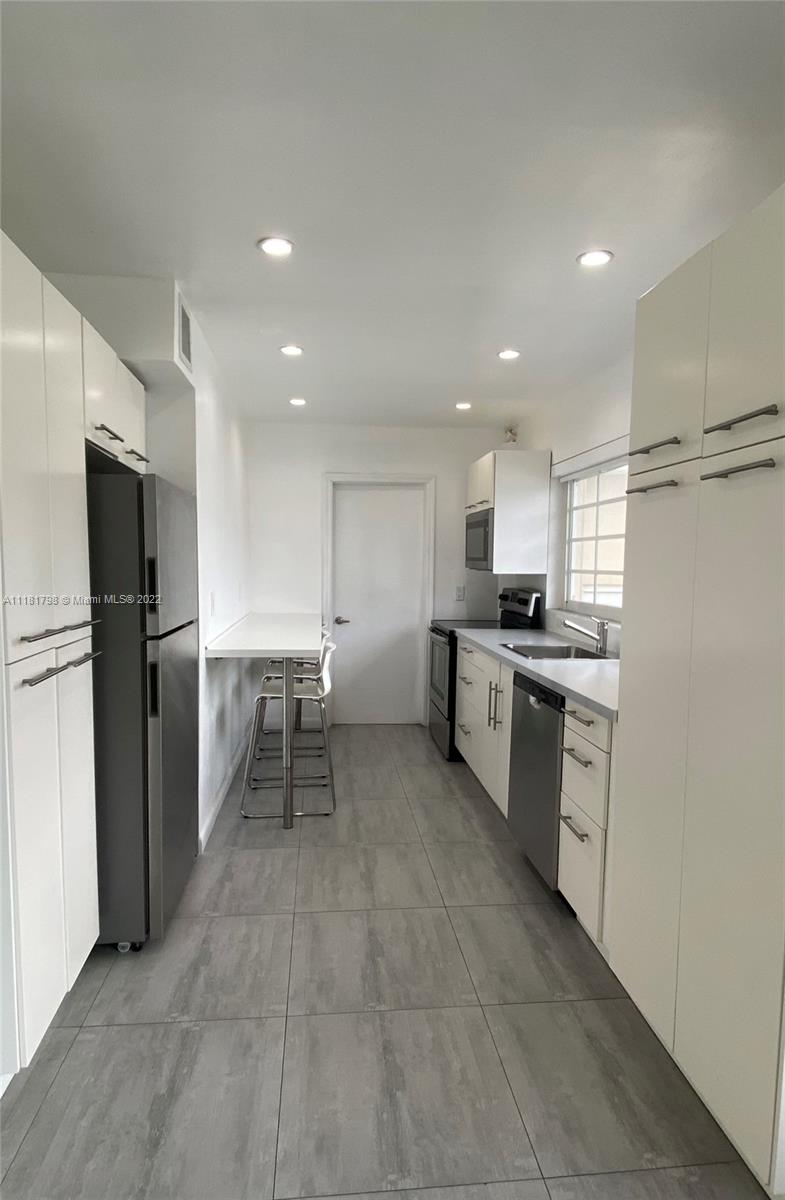 1201 South Biscayne Point Road Miami Beach, FL 33141 - Photo 2 of 60