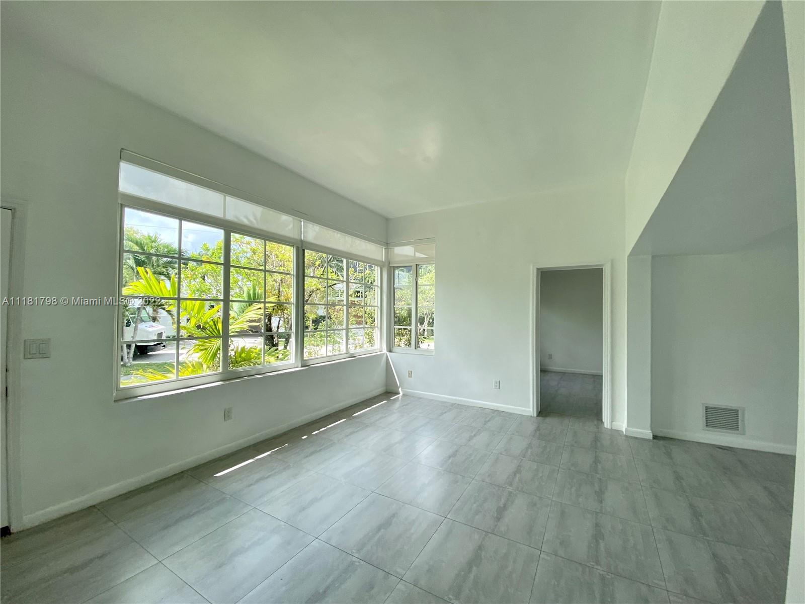 1201 South Biscayne Point Road Miami Beach, FL 33141 - Photo 37 of 60