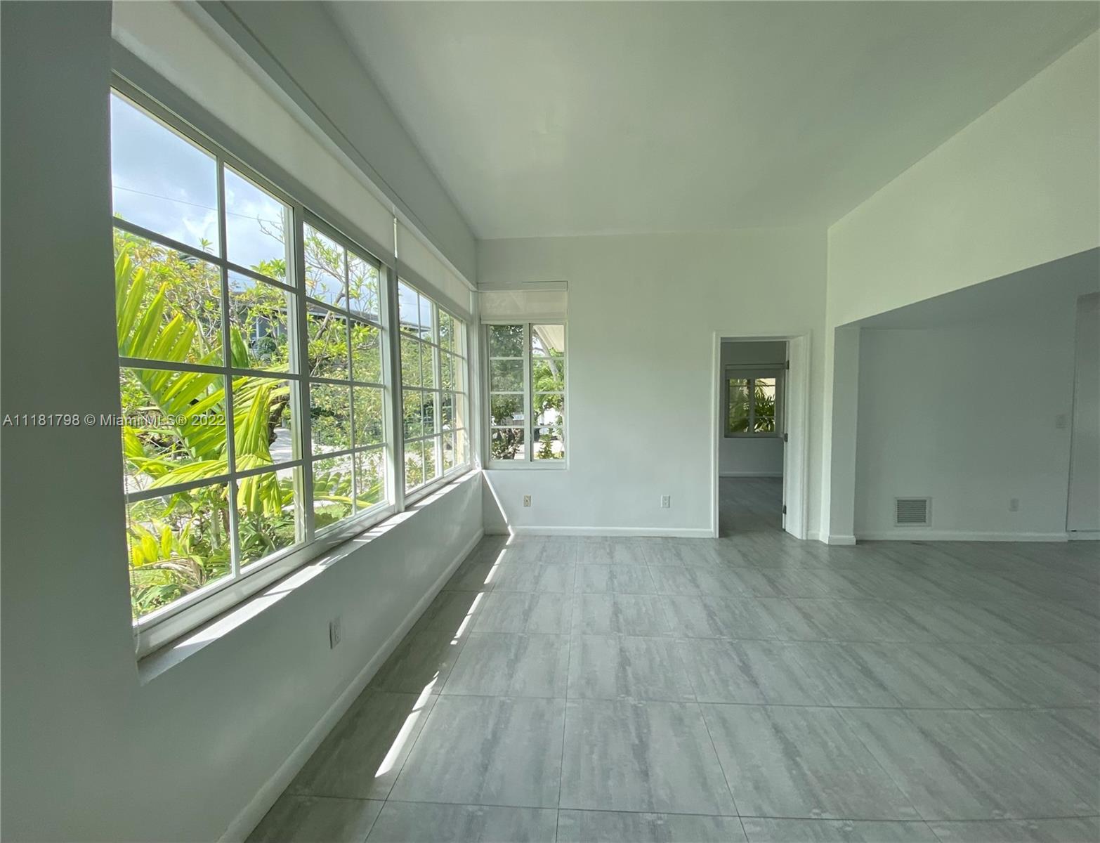 1201 South Biscayne Point Road Miami Beach, FL 33141 - Photo 40 of 60