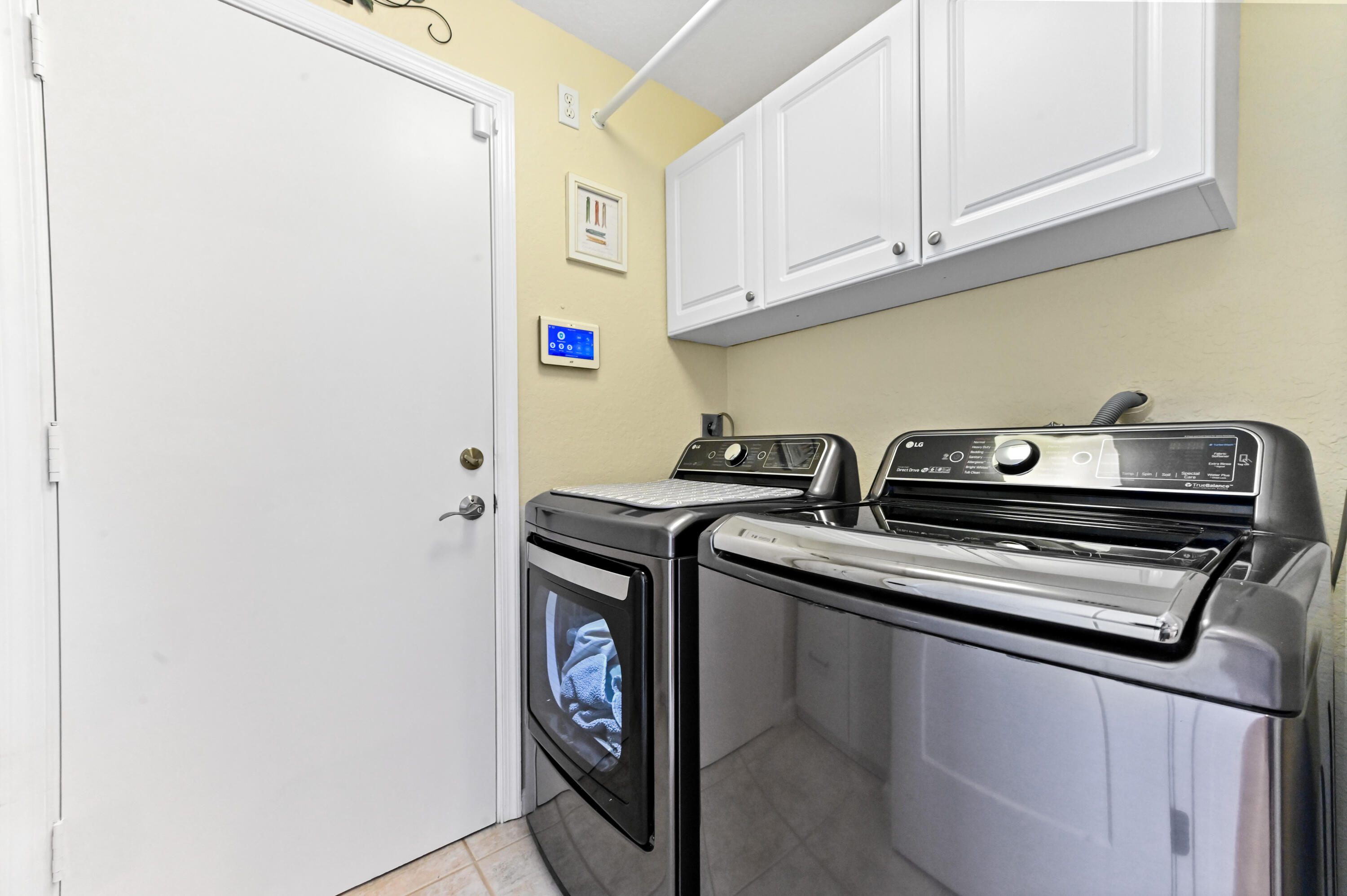 7148 Brickyard Circle Lake Worth, FL 33467 - Photo 32 of 52 30 laundry room 01