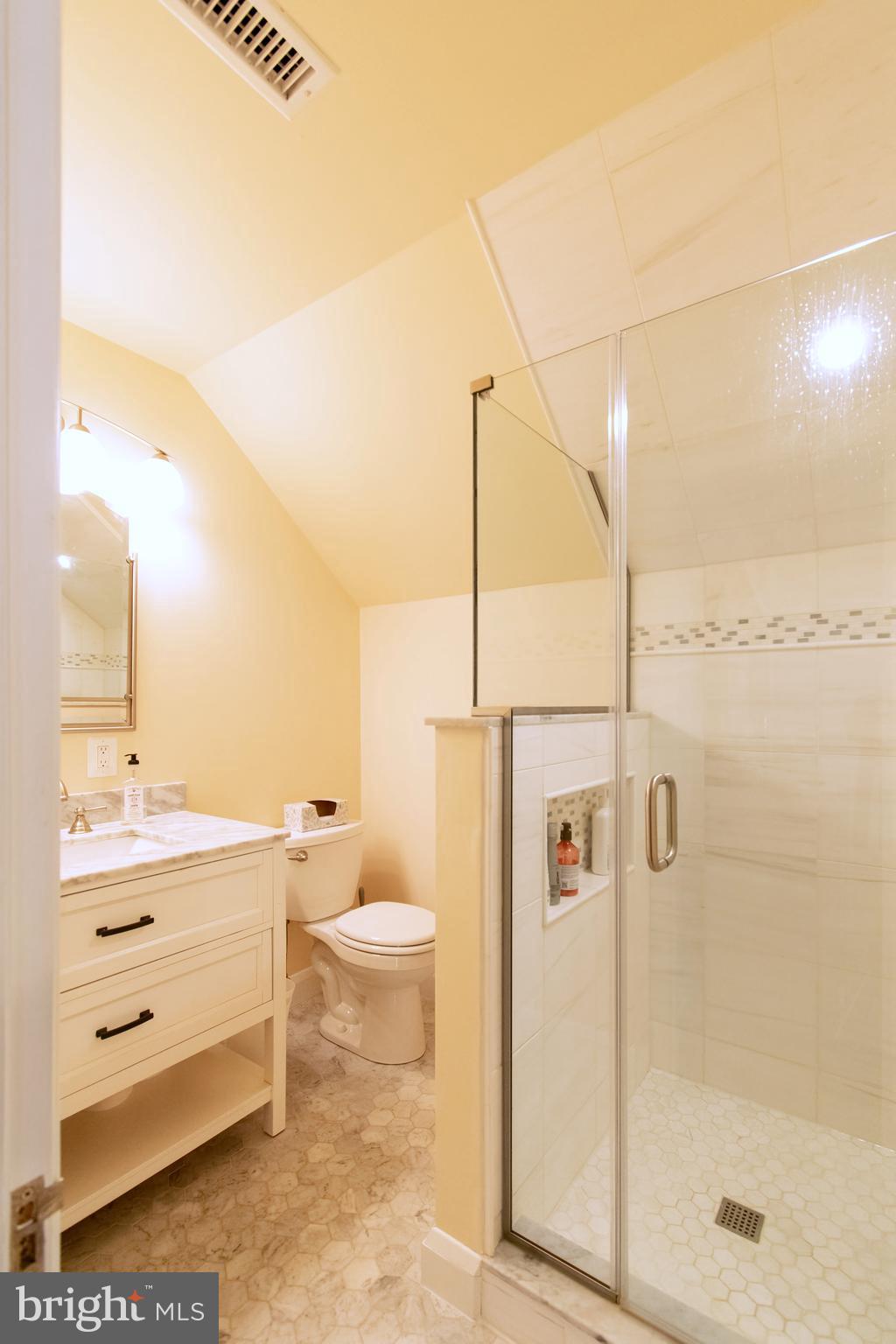 618 Hastings Road Towson, MD 21286 - Photo 28 of 42 Primary Bath