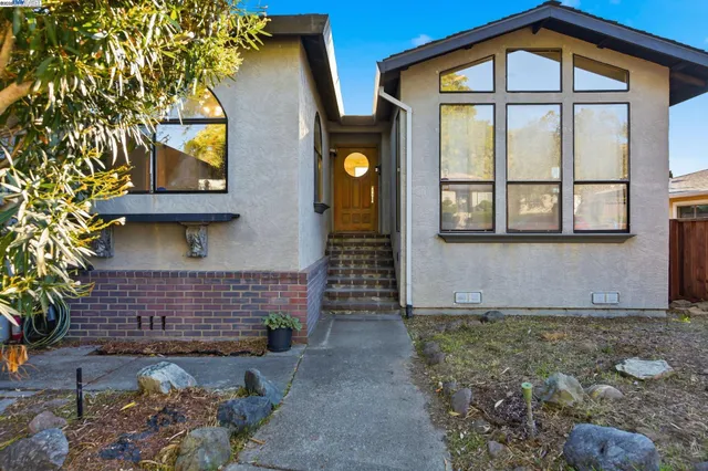 $1,199,800 | 29673 Holiday Street, Hayward, CA 94544