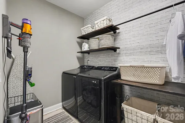 $798,000 | 17005 Luvera Lane, Charlotte, NC 28278