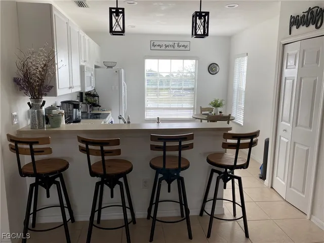 $1,700 | 5218 Chiquita Boulevard South, Unit 202C, Cape Coral, FL 33914