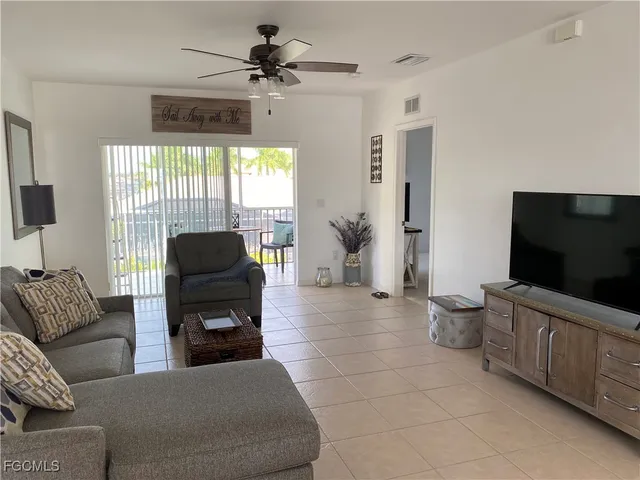 $1,700 | 5218 Chiquita Boulevard South, Unit 202C, Cape Coral, FL 33914