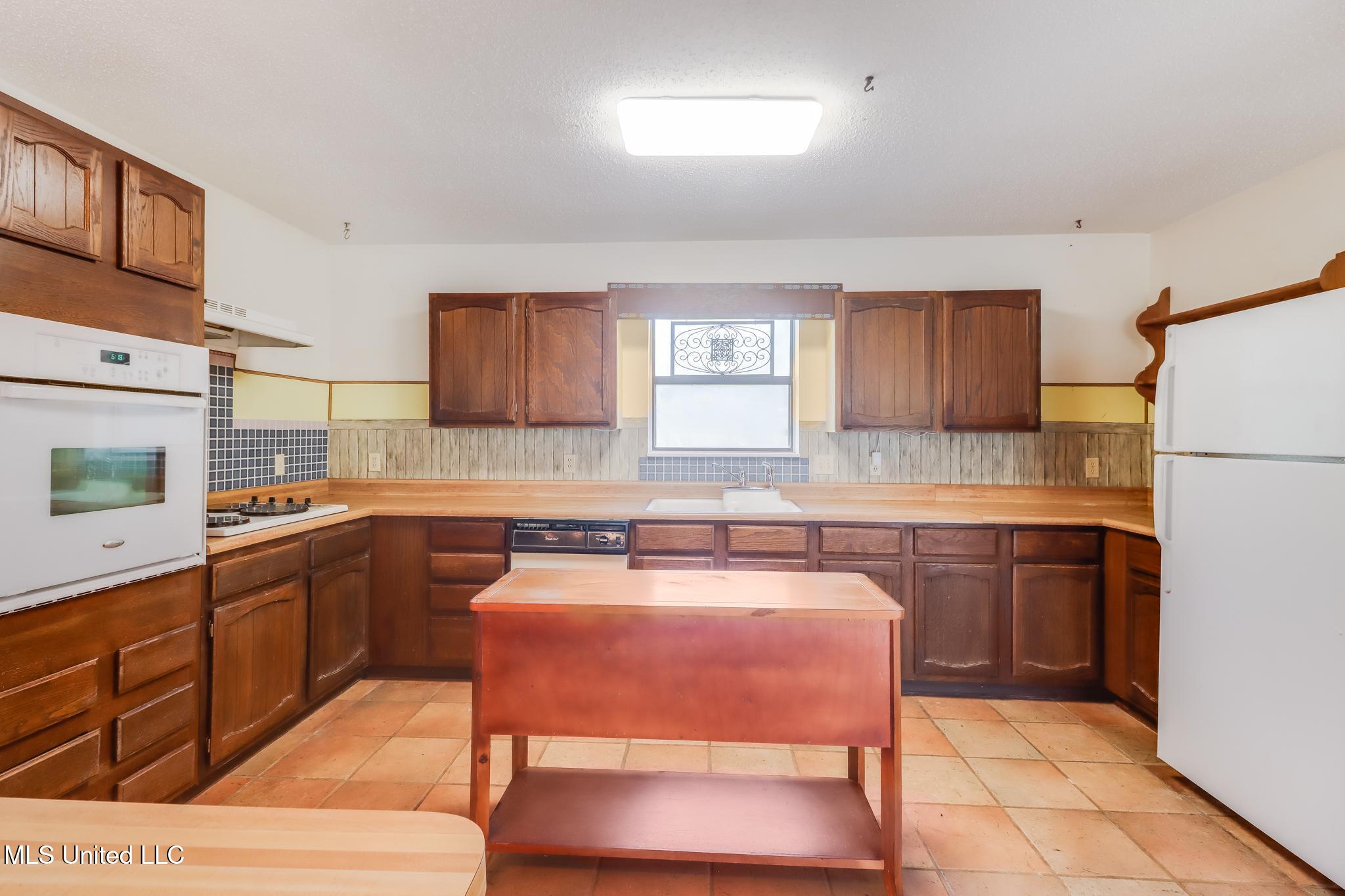 16450 Bell Creek Road Pass Christian, MS 39571 - Photo 25 of 41 Photo Jun 18 2025, 10 06 00 AM (2)-Edit