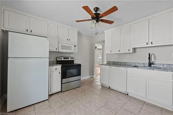 $265,000 | 204 West Brower Avenue, Liberty, NC 27298