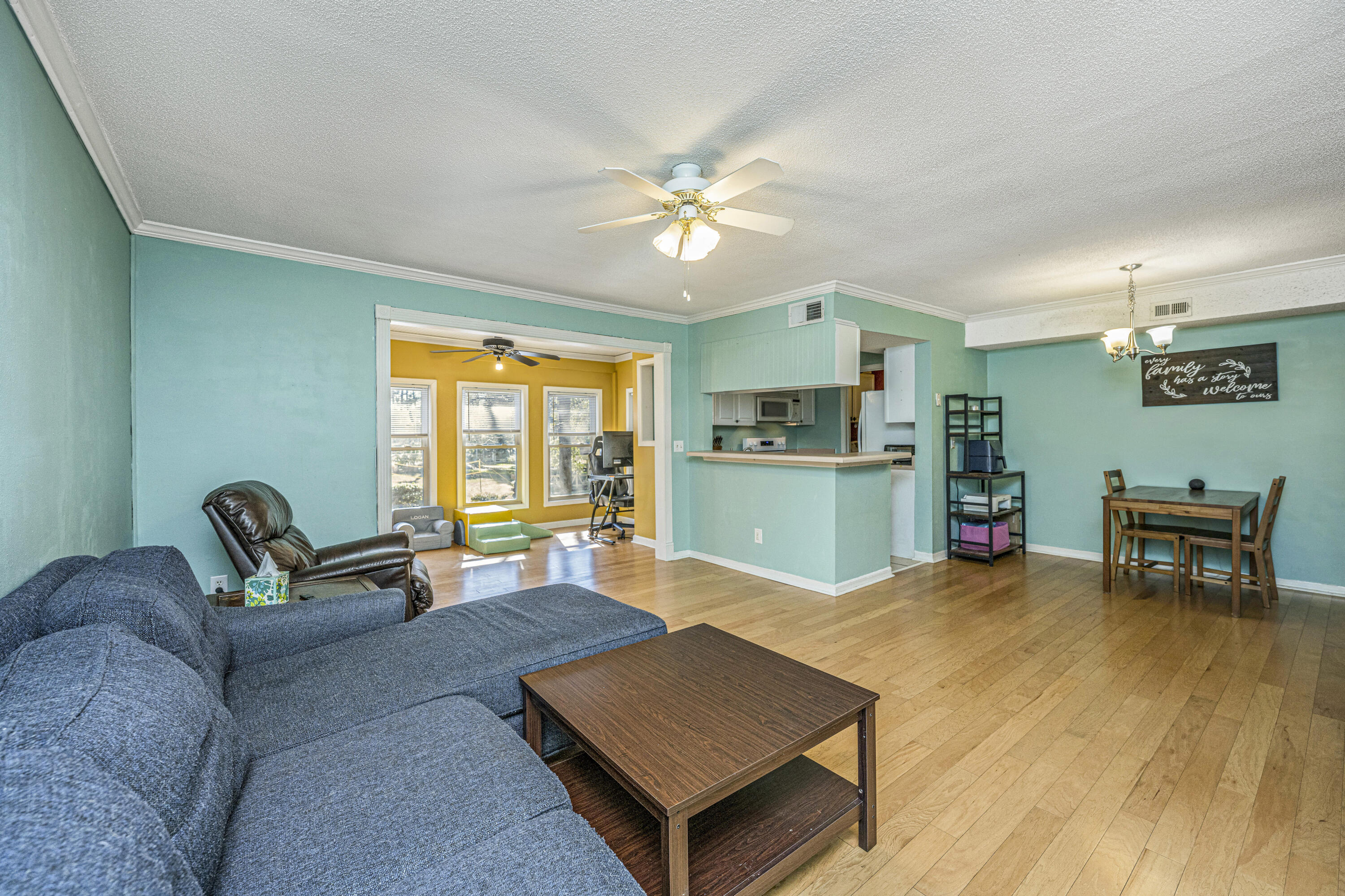 1867 Montclair Drive, Unit D Mount Pleasant, SC 29464 - Photo 2 of 30 Living Room