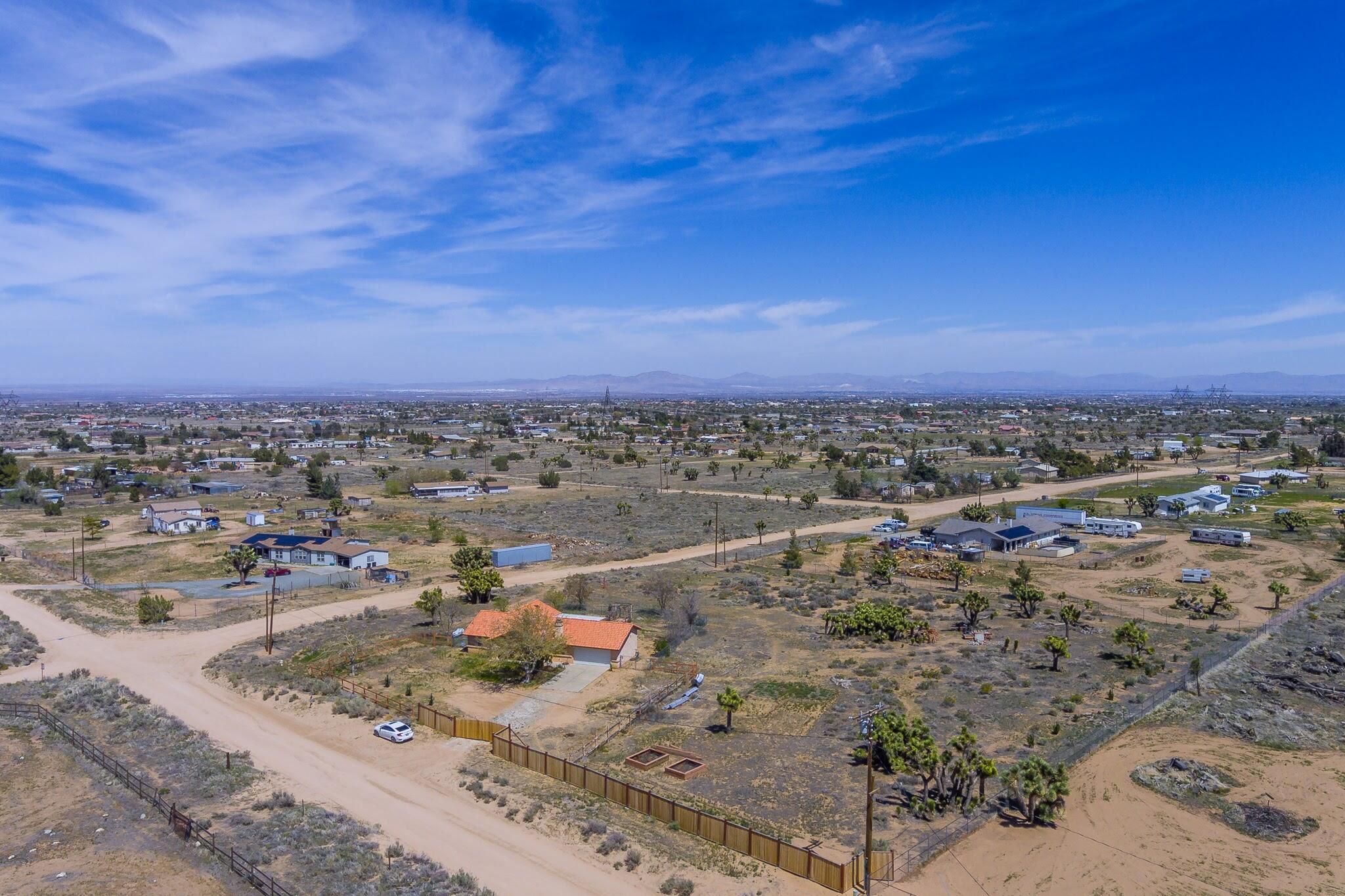 9275 Sonora Road Phelan, CA 92371 - Photo 5 of 28 9275 Sonora Rd-25