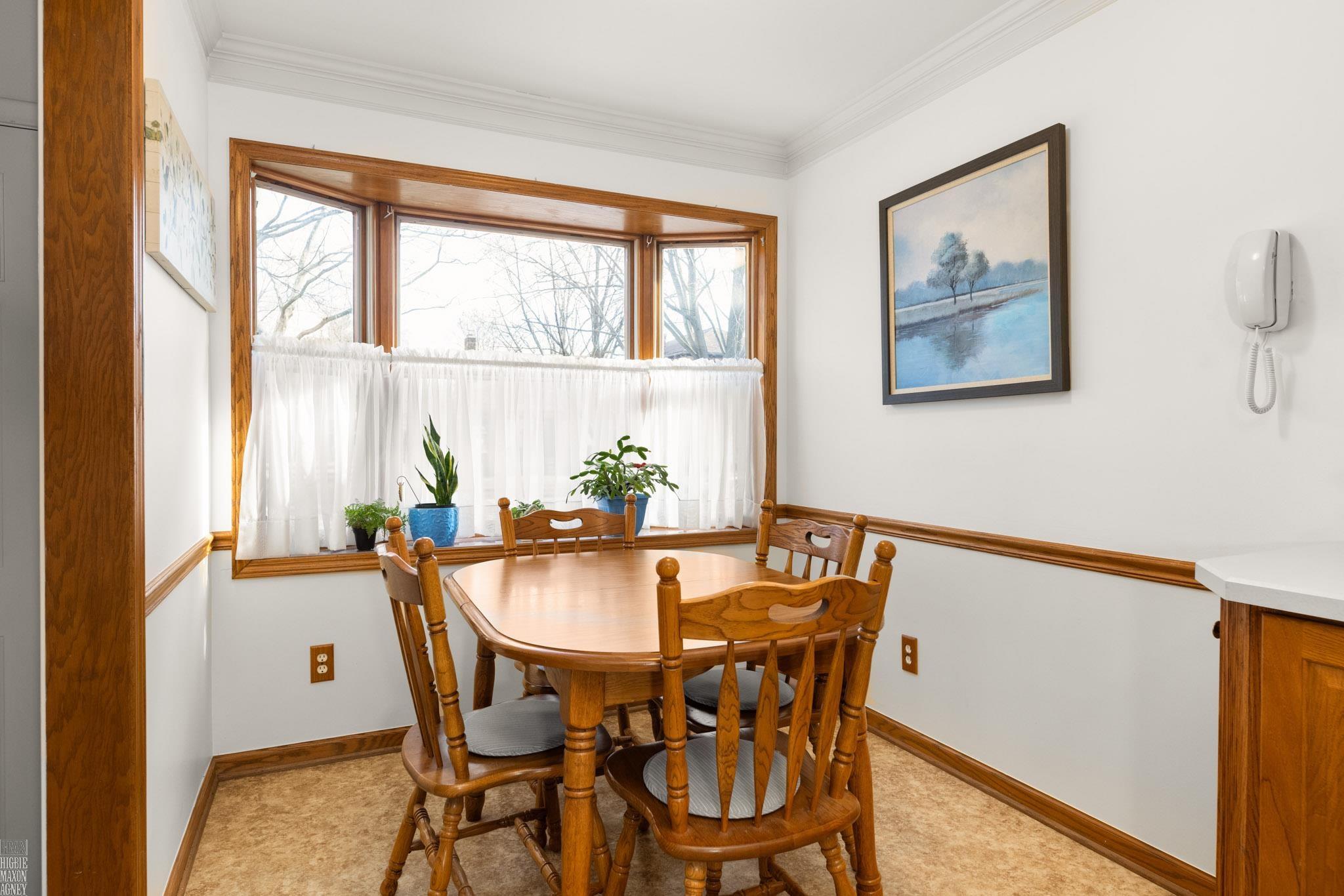 2057 Hawthorne Road Grosse Pointe, MI 48236 - Photo 9 of 43 50171177-e2119034-b62a-487b-860b-f5b5b7d675a8.JPG