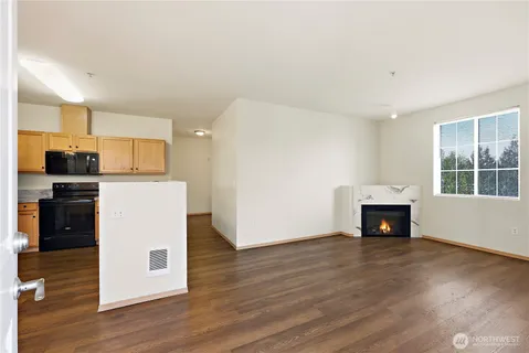 $375,000 | 18615 101st Ave Court East, Unit 260, Puyallup, WA 98375