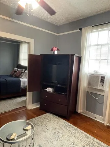 $1,800 | 1823 Rosiere Street, New Orleans, LA 70119