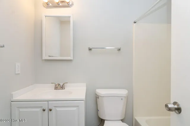 $1,300 | 735 Varsity Drive, Wilmington, NC 28403