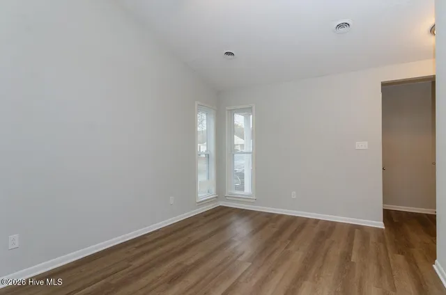 $1,300 | 735 Varsity Drive, Wilmington, NC 28403