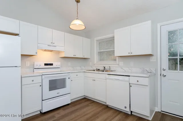 $1,300 | 735 Varsity Drive, Wilmington, NC 28403