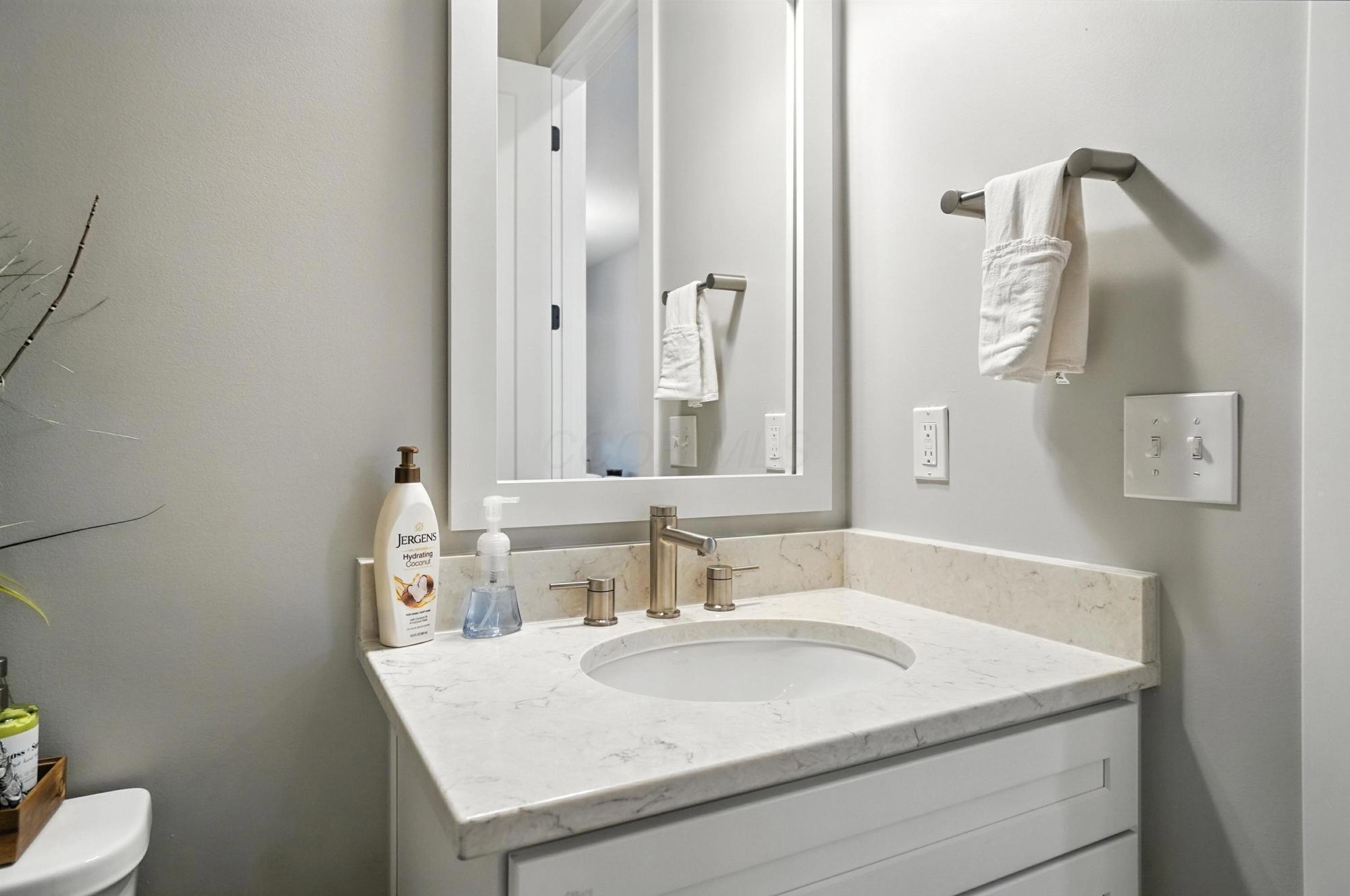 1068 Edgehill Road Columbus, OH 43212 - Photo 25 of 86 031