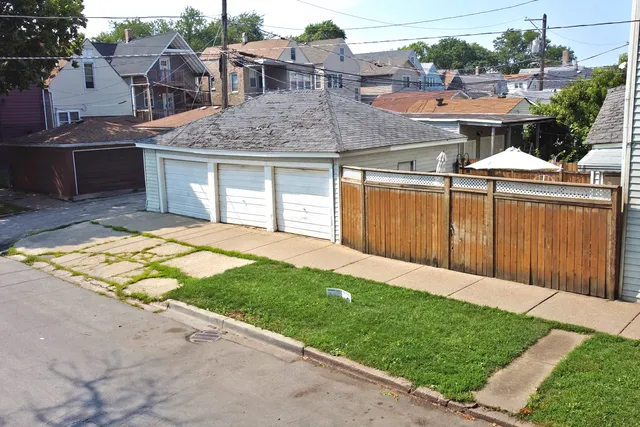 $539,900 | 3100 North St Louis Avenue, Chicago, IL 60618