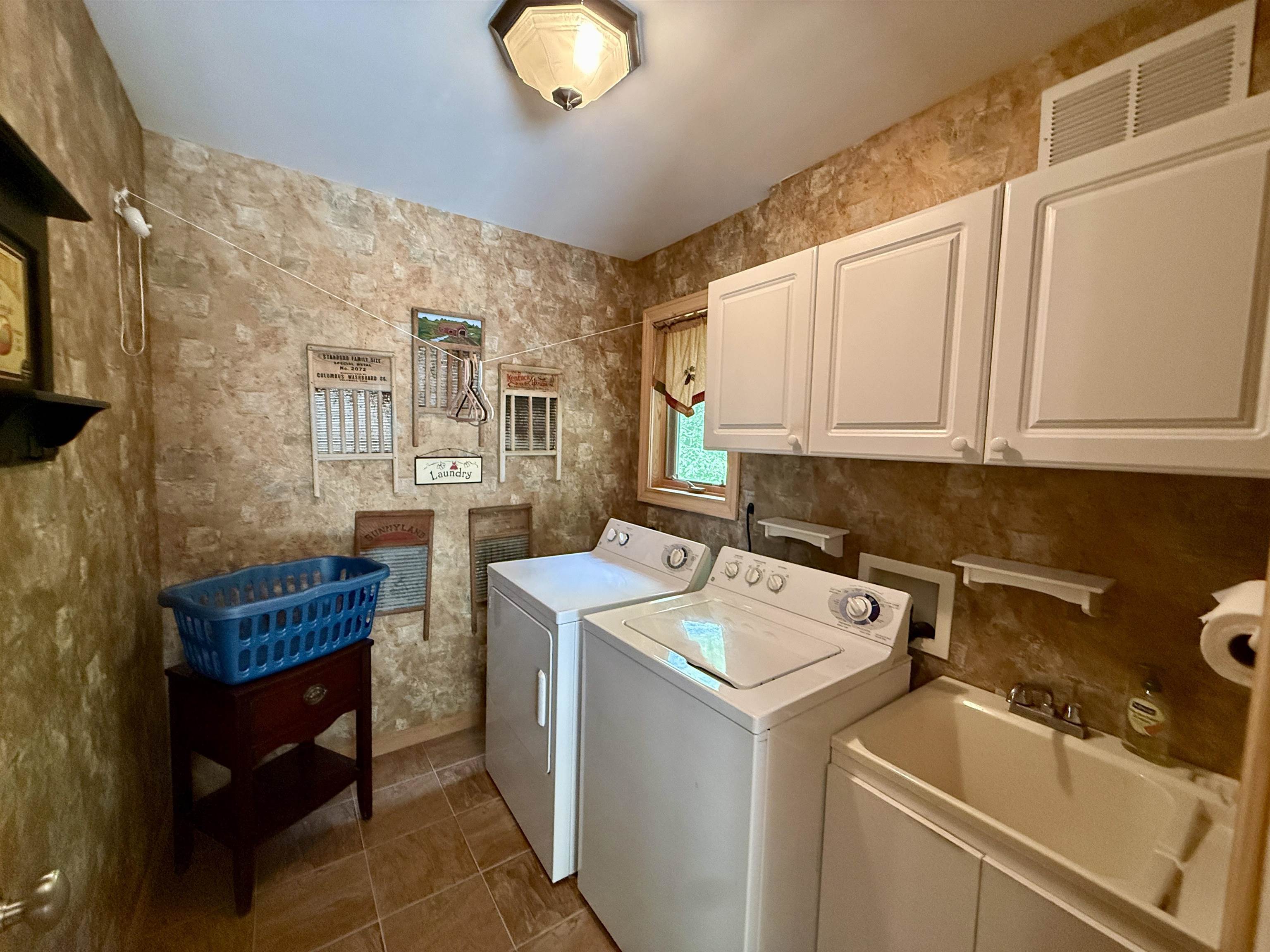 2242 West 15th Avenue Friendship, WI 53934 - Photo 12 of 50
