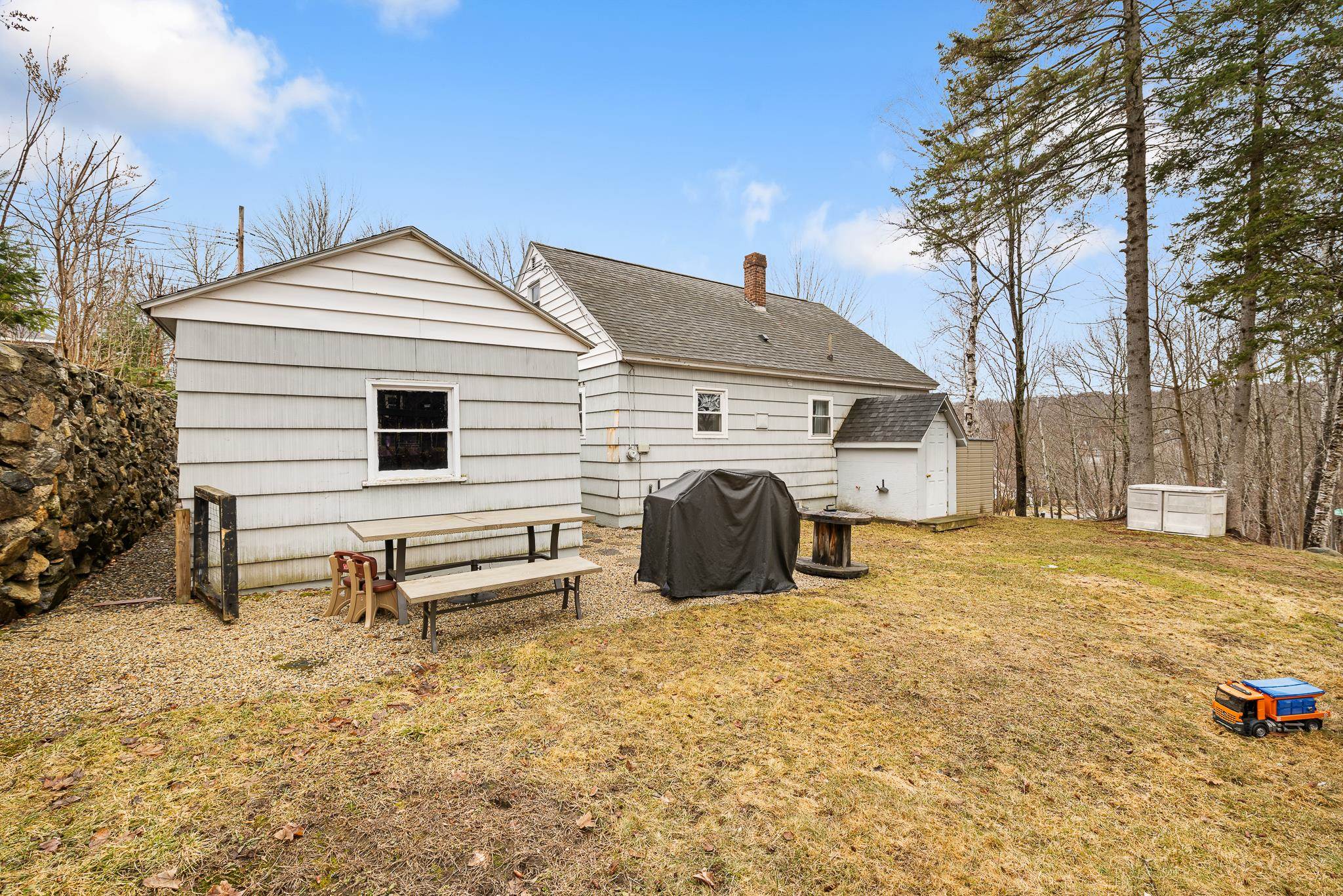 41 Franklin Street Berlin, NH 03570 - Photo 8 of 31