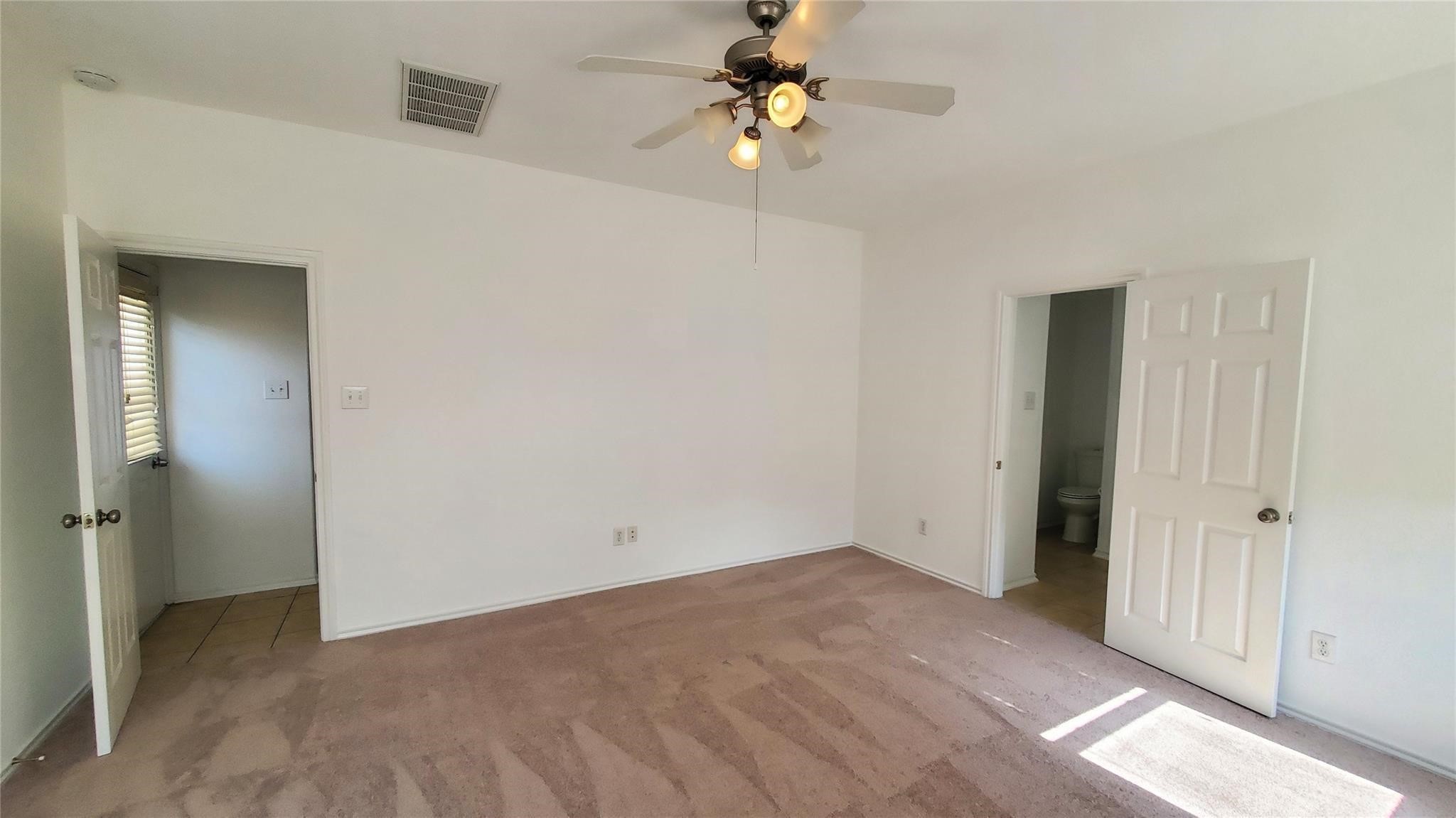 2814 Silver Point Lane Rosharon, TX 77583 - Photo 8 of 28 Gallery Image 8