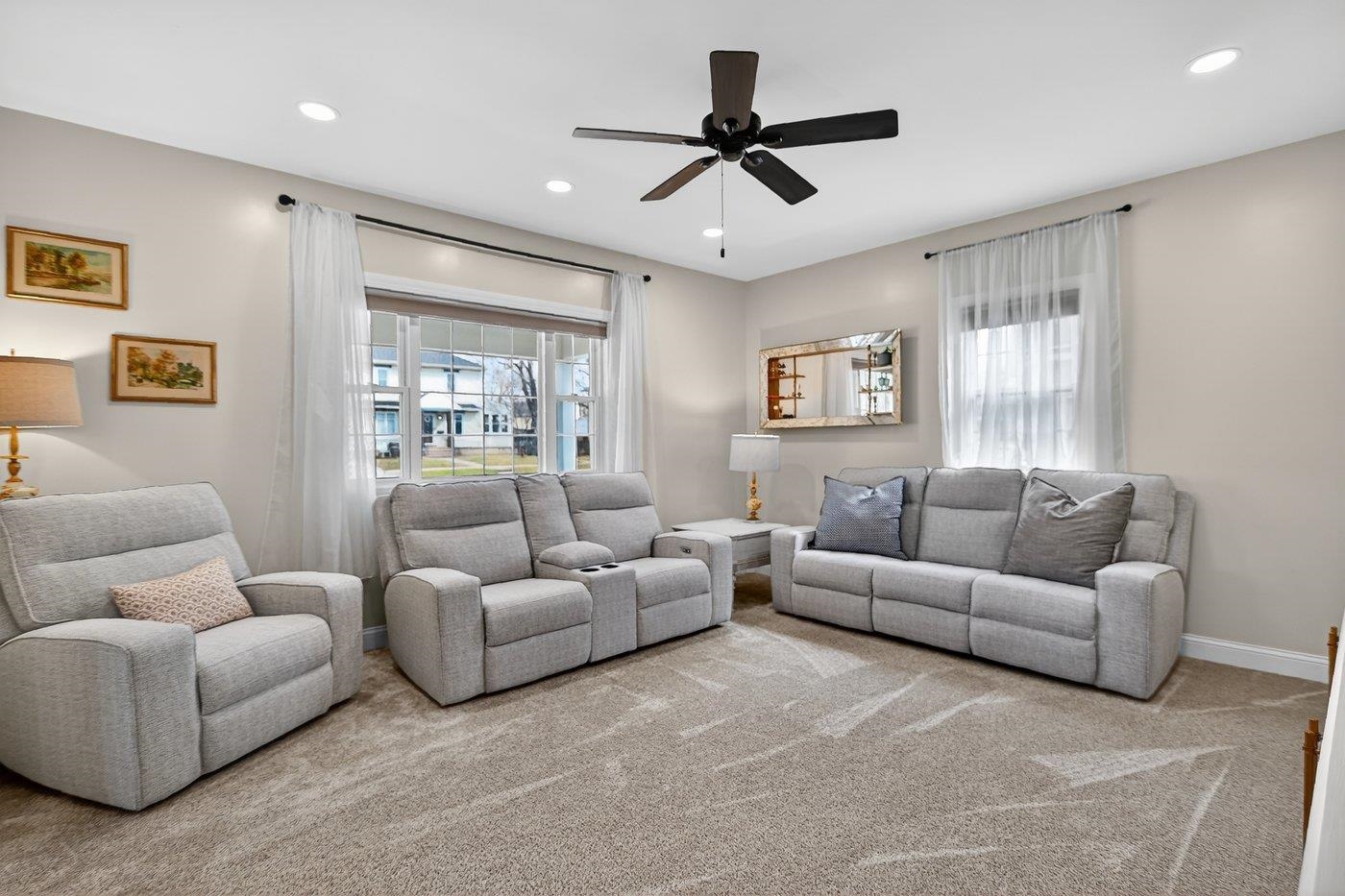 208 Stoughton Road Edgerton, WI 53534 - Photo 9 of 31