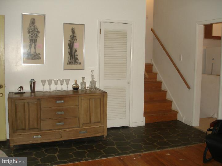 122 Blue Ridge Road Plymouth Meeting, PA 19462 - Photo 9 of 12 Living Room