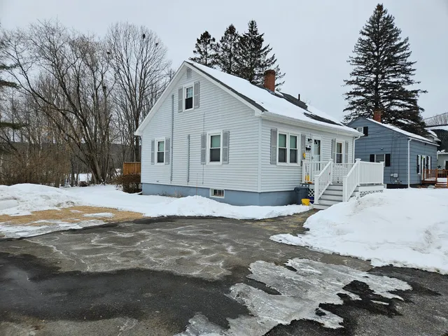 $275,000 | 24 Bailey Avenue, Lewiston, ME 04240