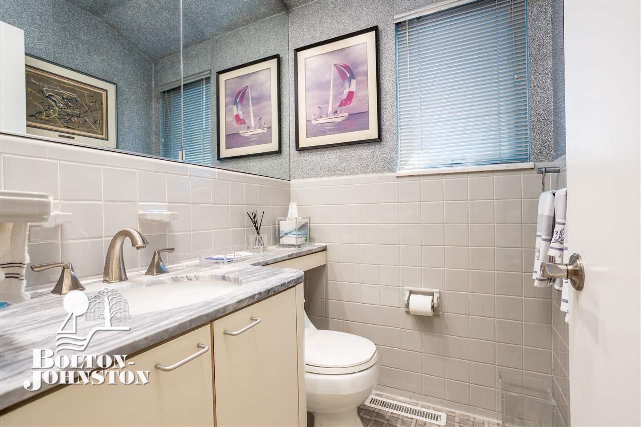 812 Bishop Road Grosse Pointe, MI 48230 - Photo 23 of 45 First Floor Lav