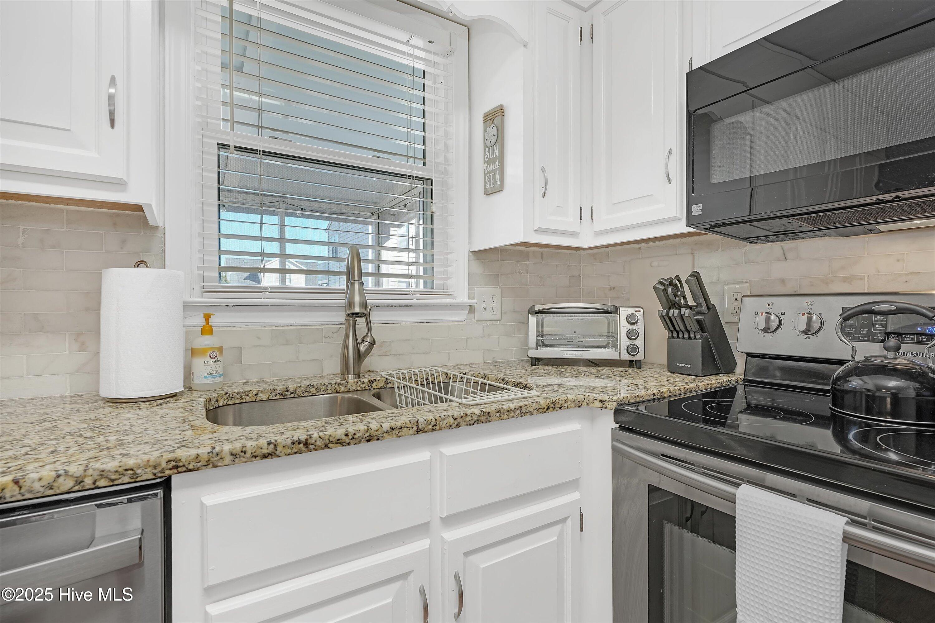 405 5th Street Sunset Beach, NC 28468 - Photo 9 of 24 13-A7400058