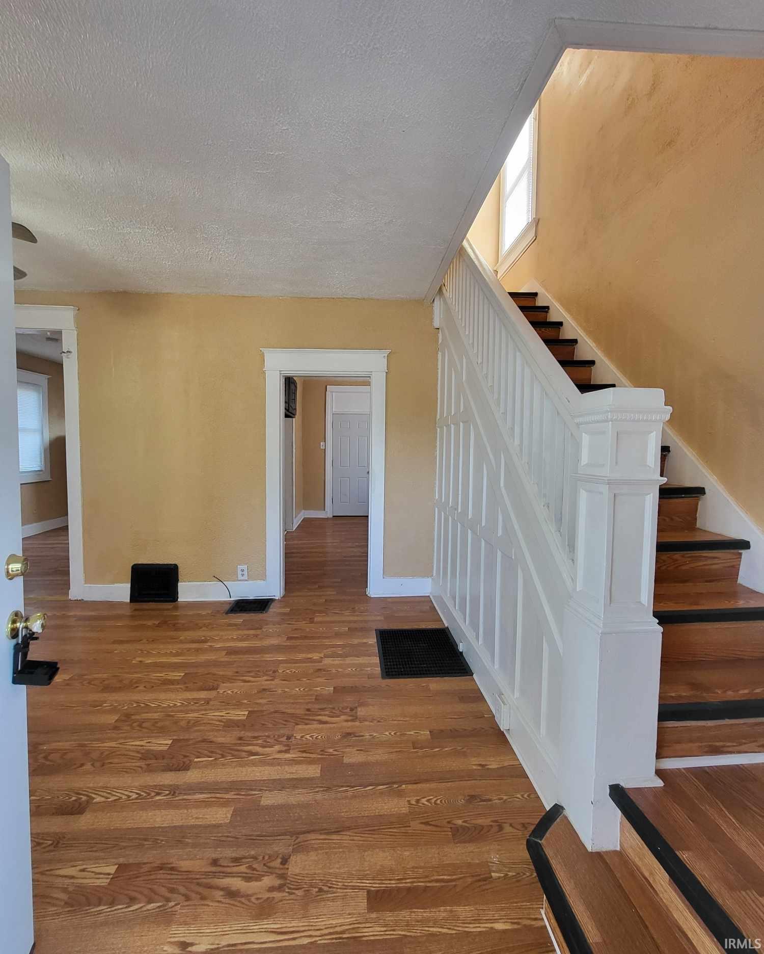 456 Colerick Street Fort Wayne, IN 46806 - Photo 4 of 23 Gallery Image 4
