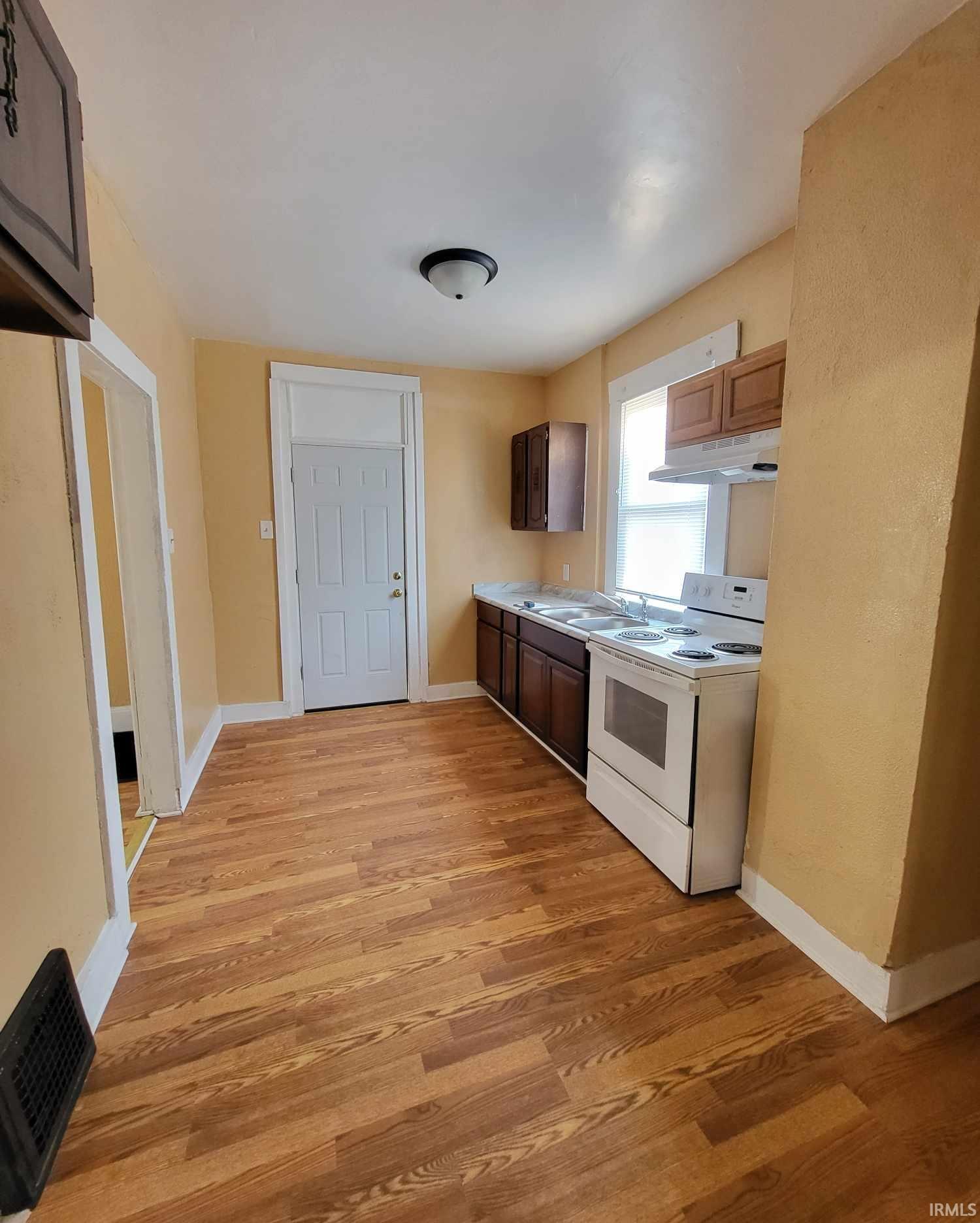 456 Colerick Street Fort Wayne, IN 46806 - Photo 7 of 23 Gallery Image 7