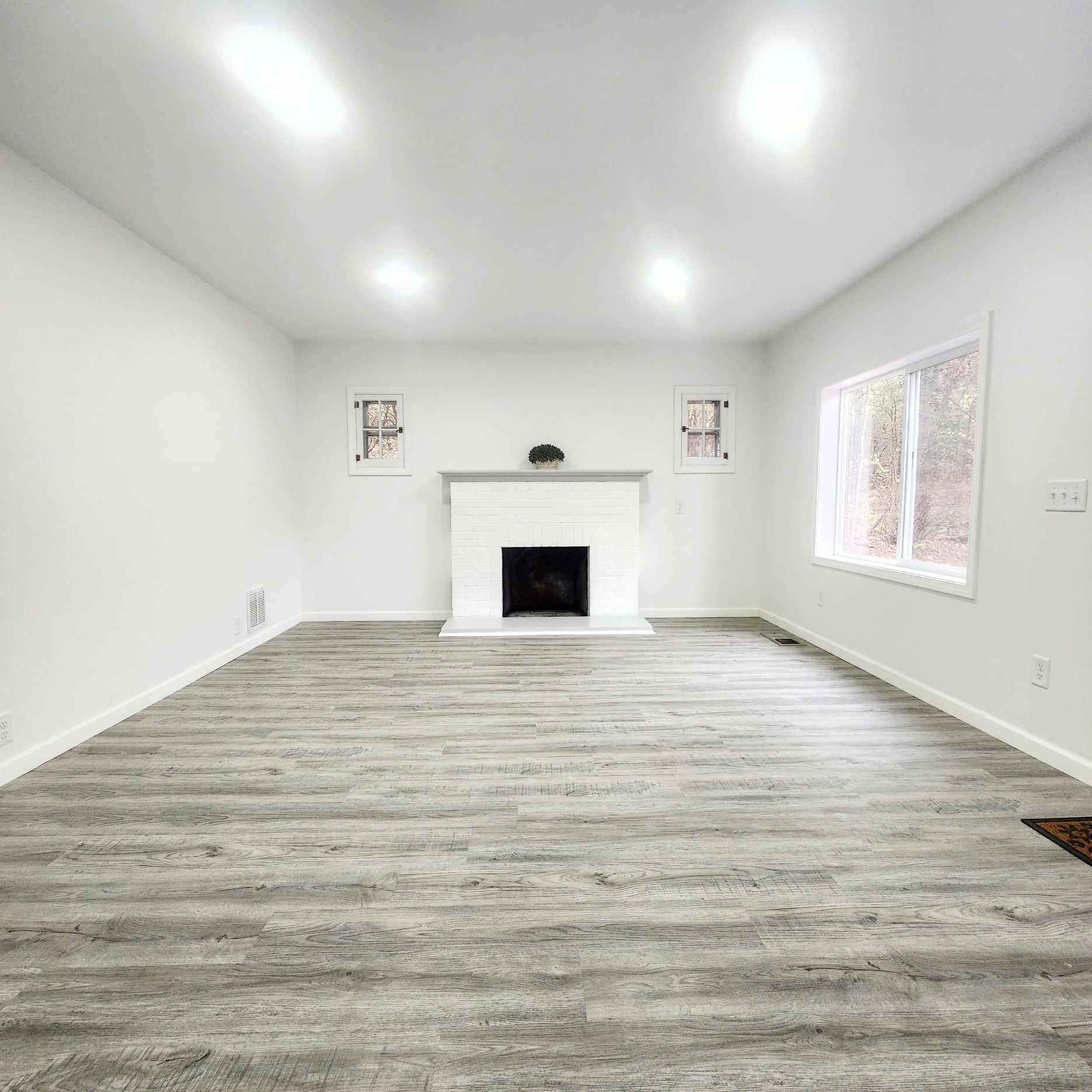 4236 Hoyer Road Jackson, MI 49201 - Photo 2 of 21 living room
