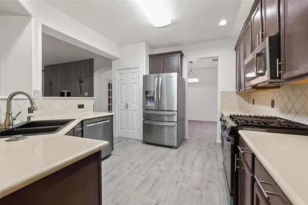 $2,650 | 5902 Capella Park Drive, Spring, TX 77379