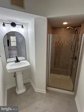 $2,900 | 5940 Founders Hill Drive, Unit 303, Alexandria, VA 22310