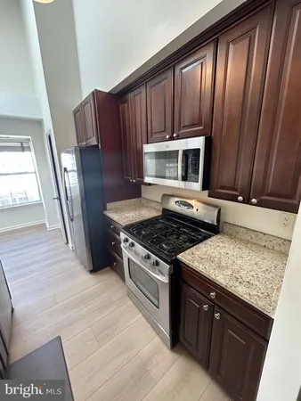 $2,900 | 5940 Founders Hill Drive, Unit 303, Alexandria, VA 22310