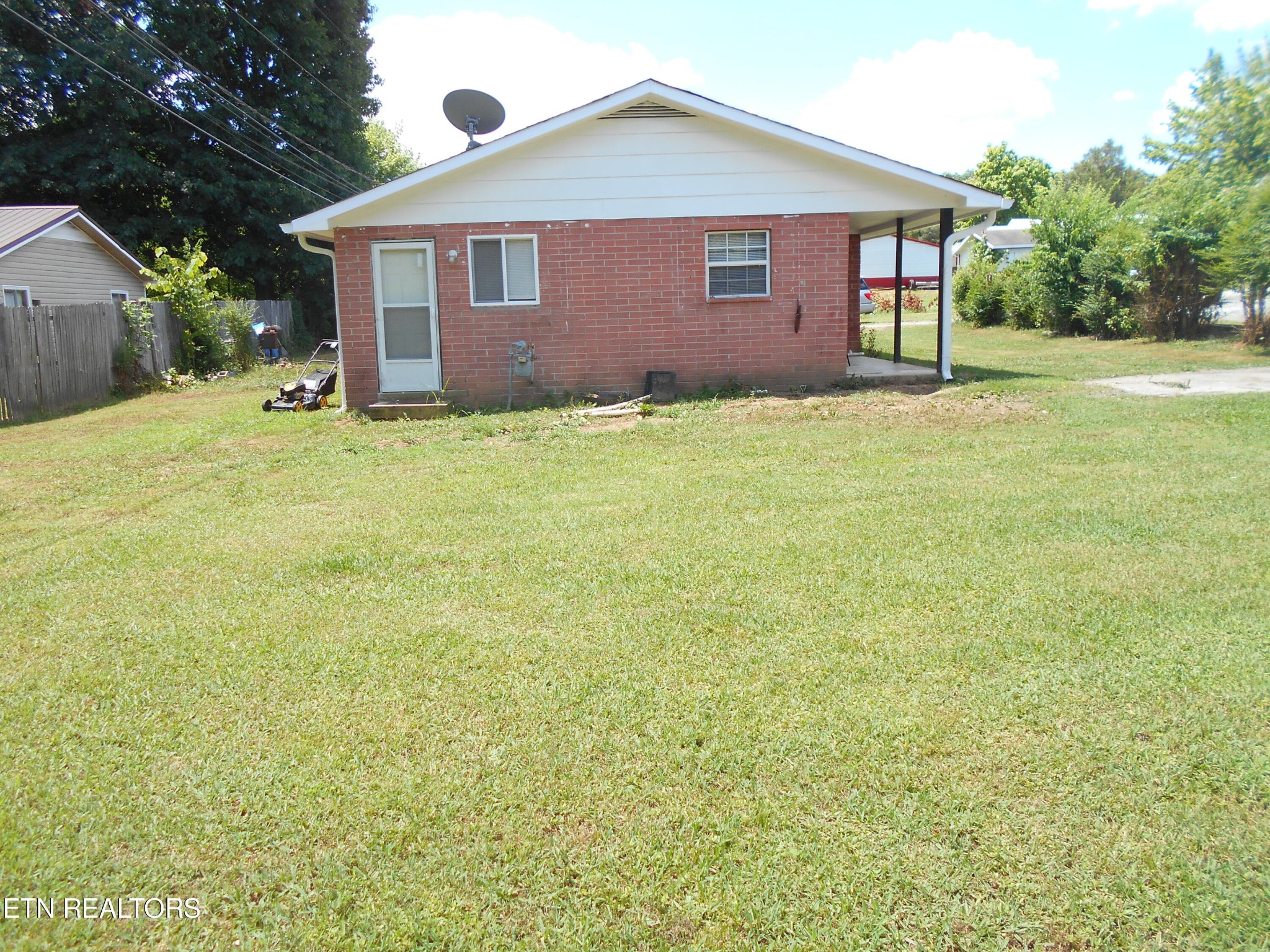 128 Irwin Avenue Decatur, TN 37322 - Photo 9 of 10 Gallery Image 9