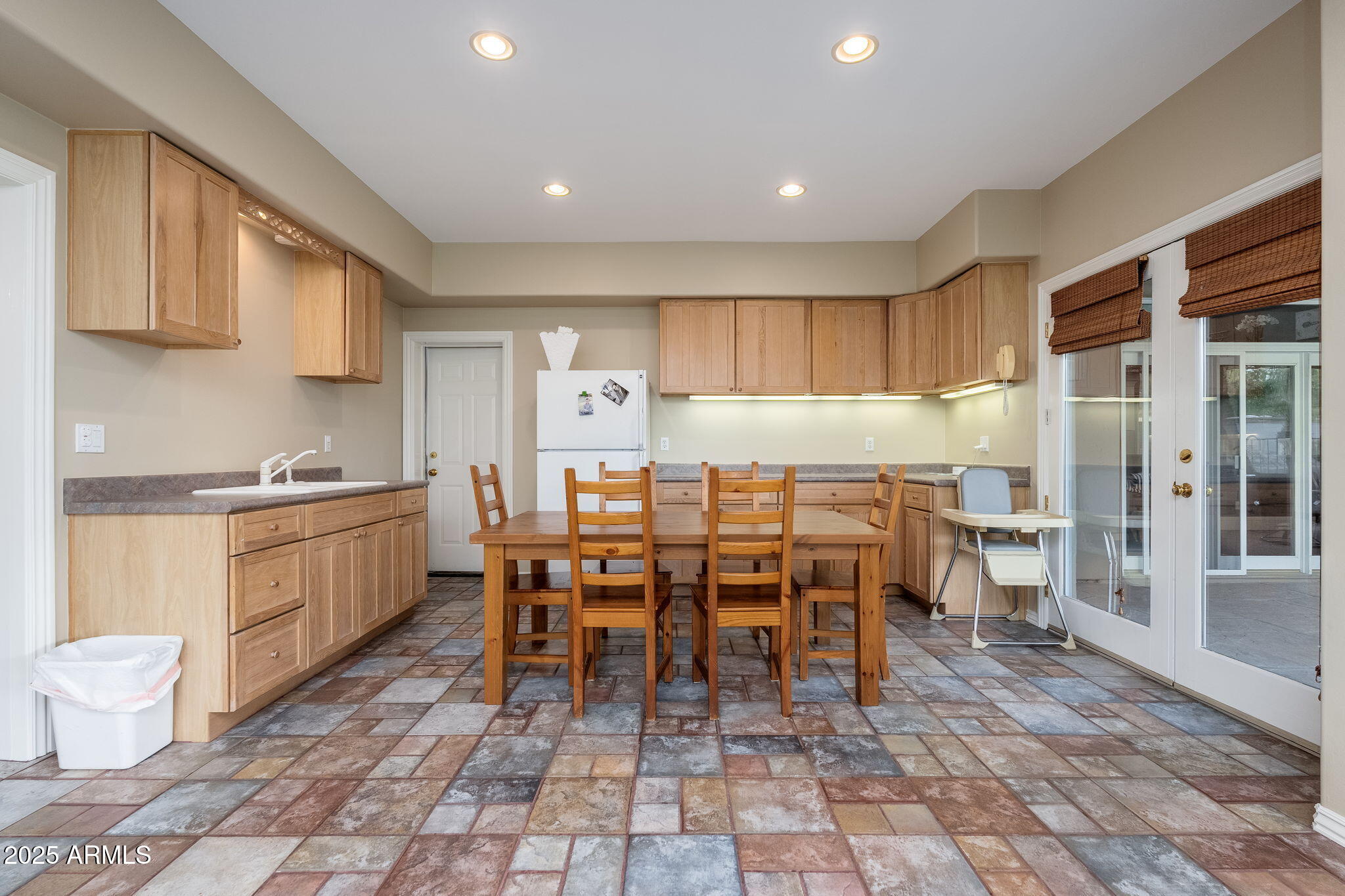 700 North Dobson Road, Unit 16 Chandler, AZ 85224 - Photo 53 of 94 Guest Kitchenette