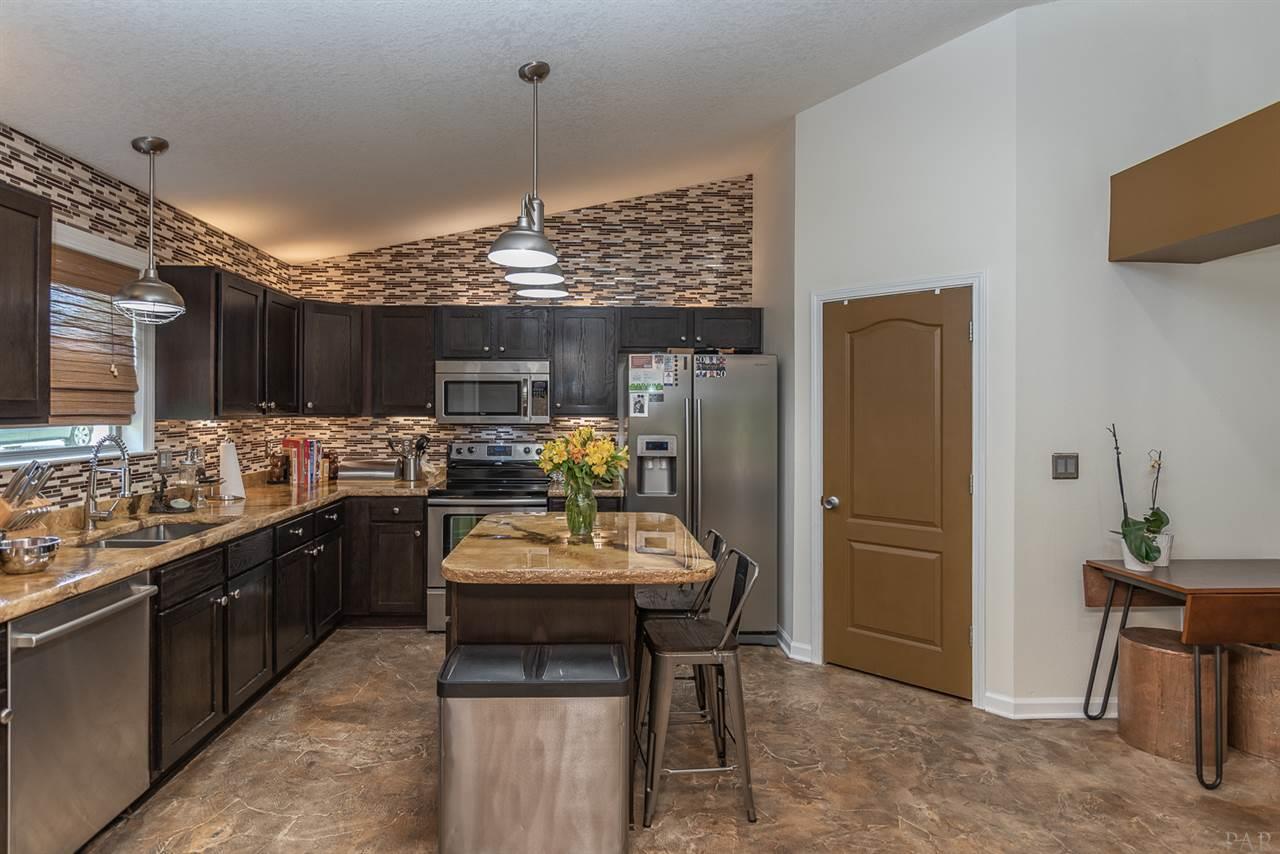 2149 Liberty Loop Road Cantonment, FL 32533 - Photo 4 of 17 Gallery Image 4
