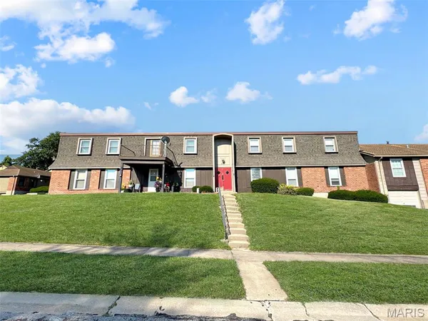 $45,000 | 6655 Blossomwood Drive, Unit D, Florissant, MO 63033