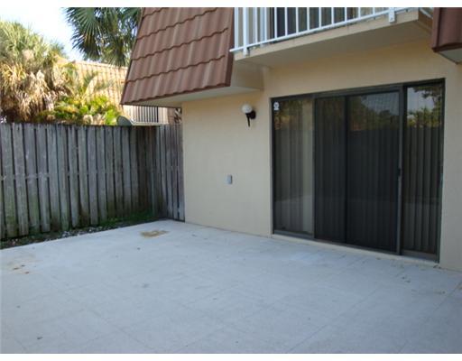 847 Blue Ridge Circle, Unit 847 West Palm Beach, FL 33409 - Photo 2 of 10 Additional Photo