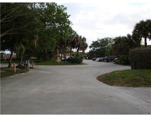 847 Blue Ridge Circle, Unit 847 West Palm Beach, FL 33409 - Photo 10 of 10 Additional Photo