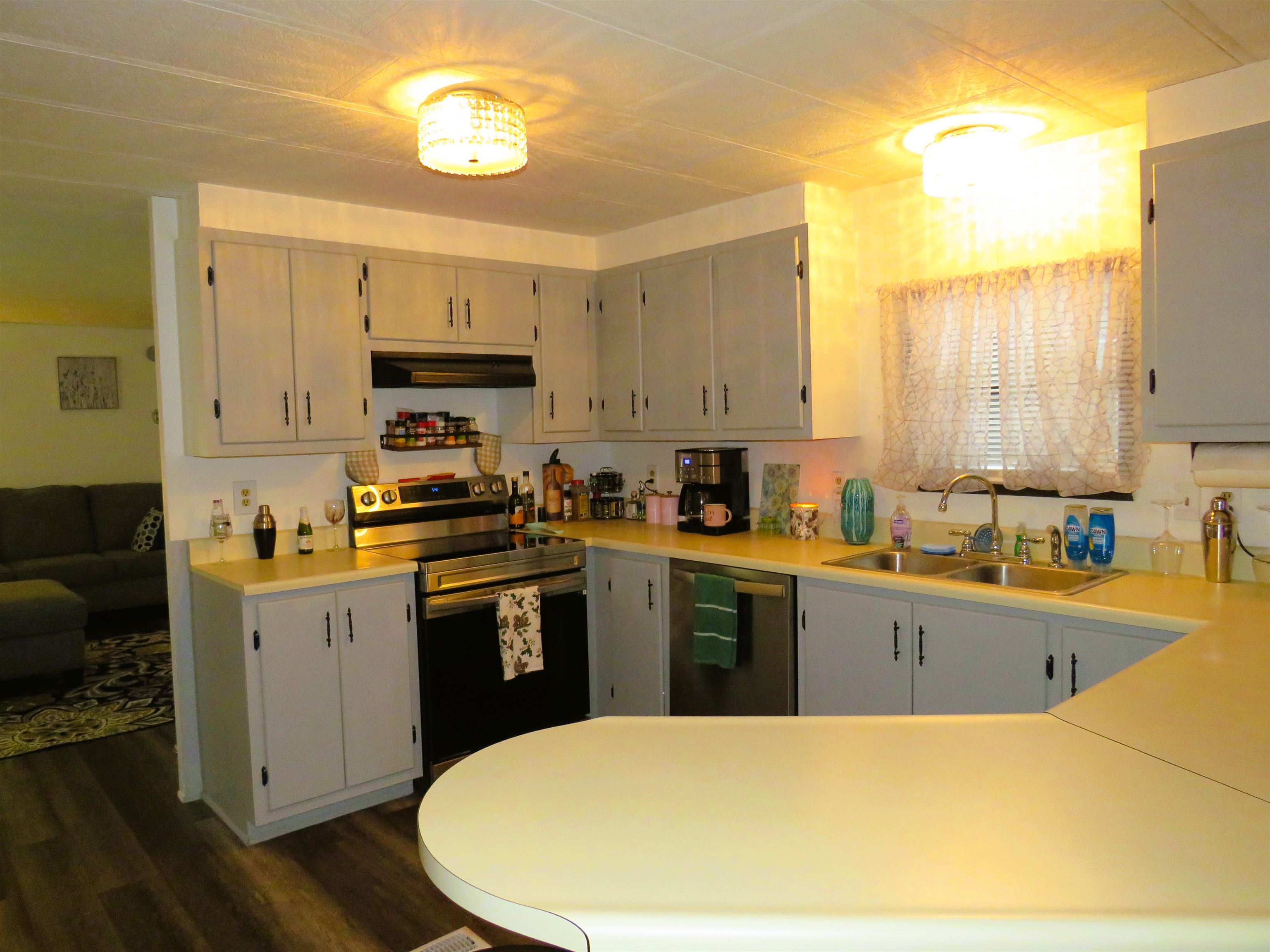 8 Cardinal Circle Keene, NH 03431 - Photo 9 of 23