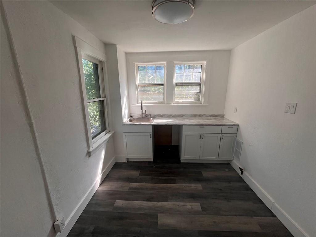 460 Reed Street, Unit 2L Pittsburgh, PA 15221 - Photo 7 of 13 a view of entryway with kitchen