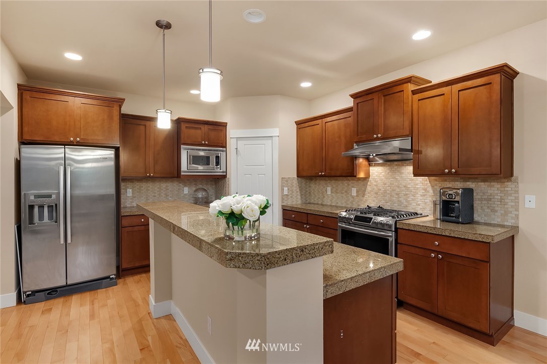 3518 232nd Street Southeast Bothell, WA 98021 - Photo 8 of 25