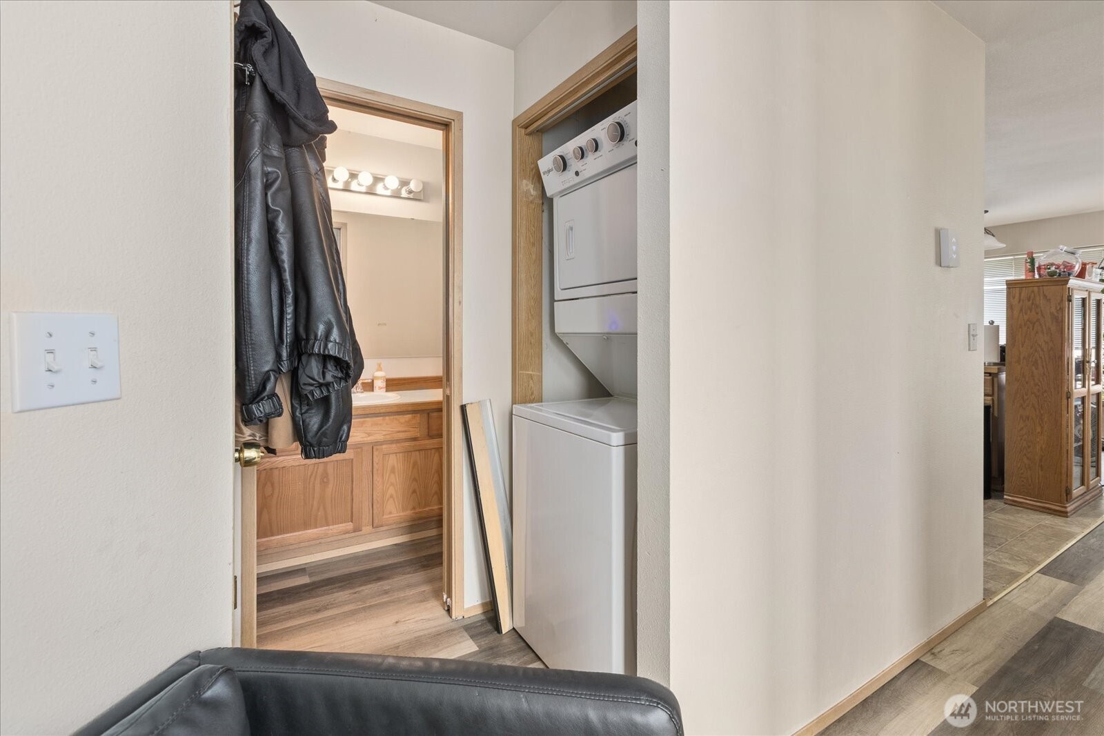 2826 Northeast 8th Street, Unit A Renton, WA 98056 - Photo 12 of 30