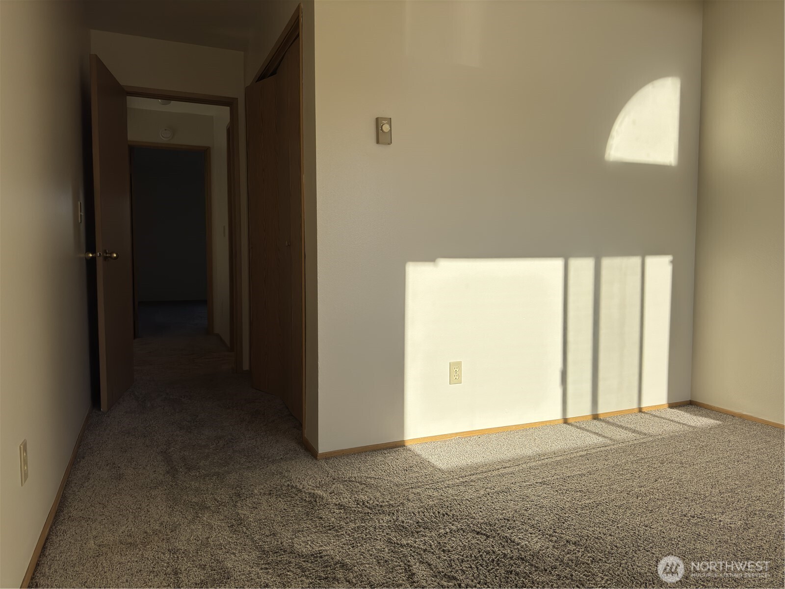 2826 Northeast 8th Street, Unit A Renton, WA 98056 - Photo 17 of 30